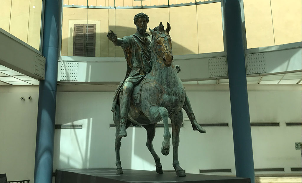 مجسمه اصلی برنزی امپراتور مارکوس آورلیوس در موزه کاپیتولین