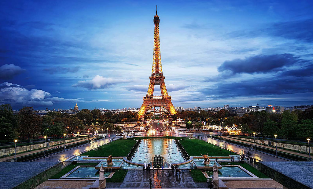 برج ایفل بانوی آهنین پاریس