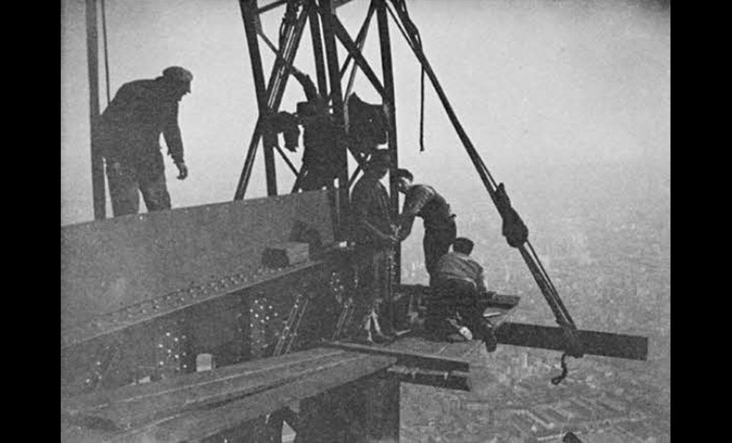 عکس قدیمی عملیات ساخت برج ایفل