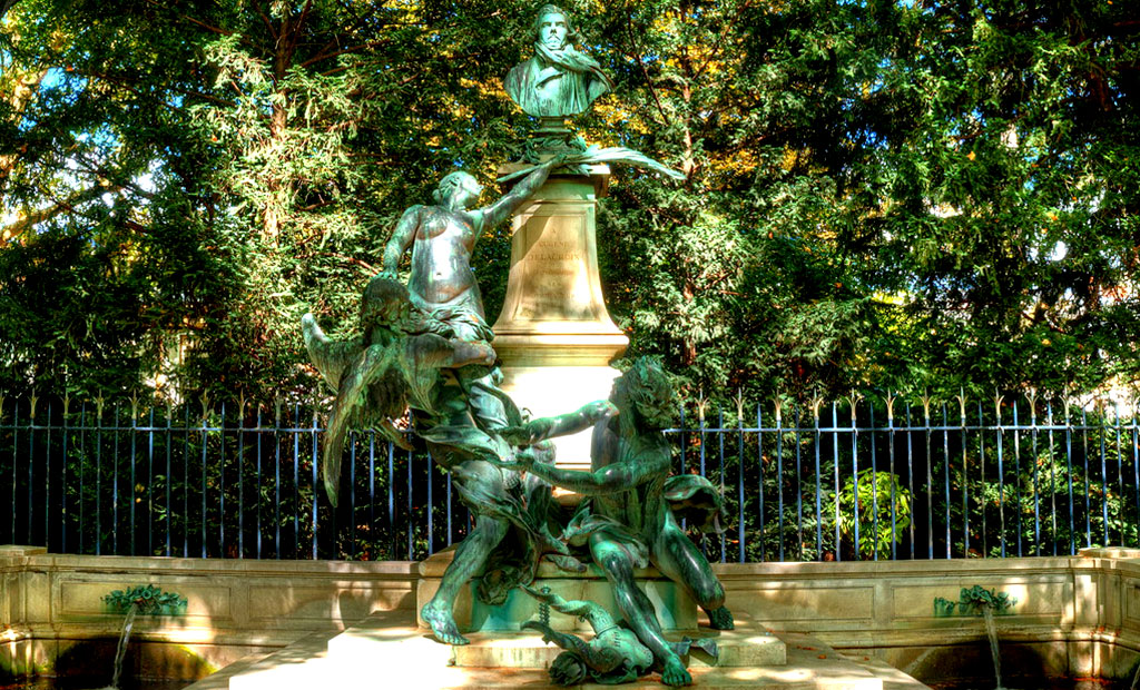 آبنمای دلاکروا در باغ لوگزامبورگ پاریس