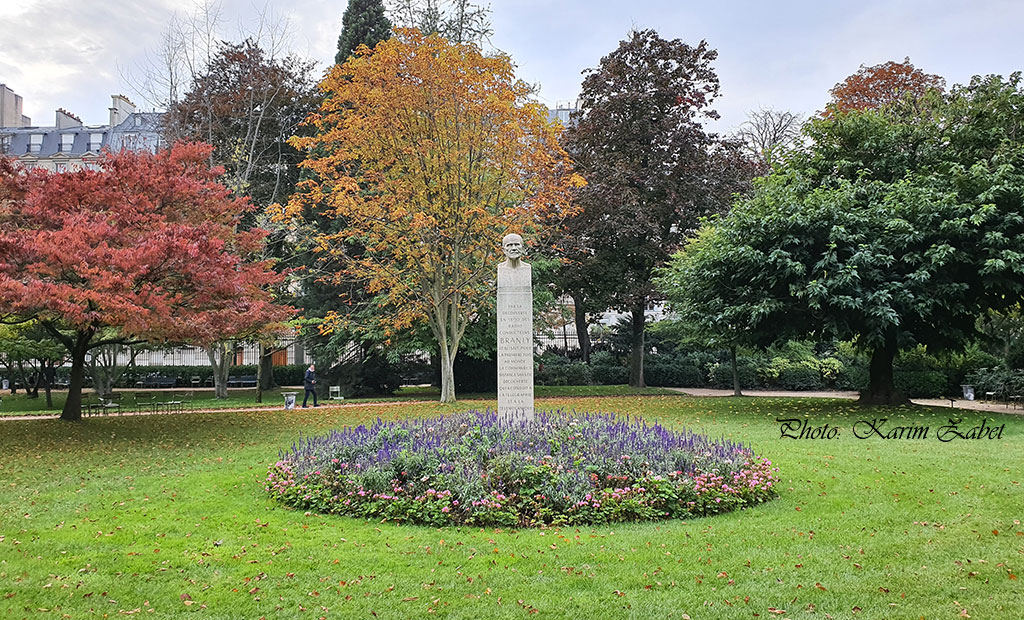 مجسمه مشاهیر در باغ لوگزامبورگ پاریس