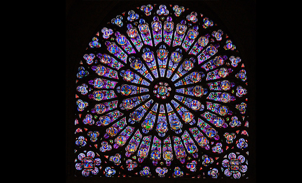 شیشه های منقوش پنجره گلسرخی کلیسای نوتردام پاریس