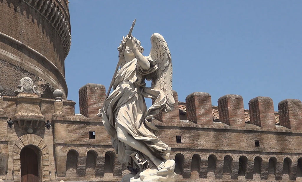 مجسمه های روی پل سنت آنجلو شهر رم