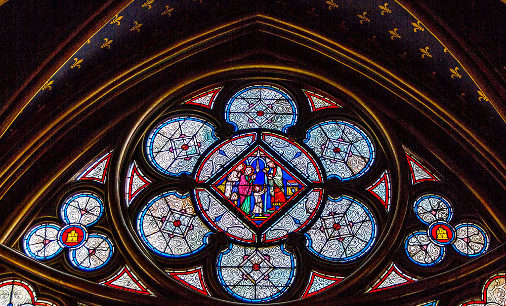 شیشه های منقوش کلیسای سنت شاپل