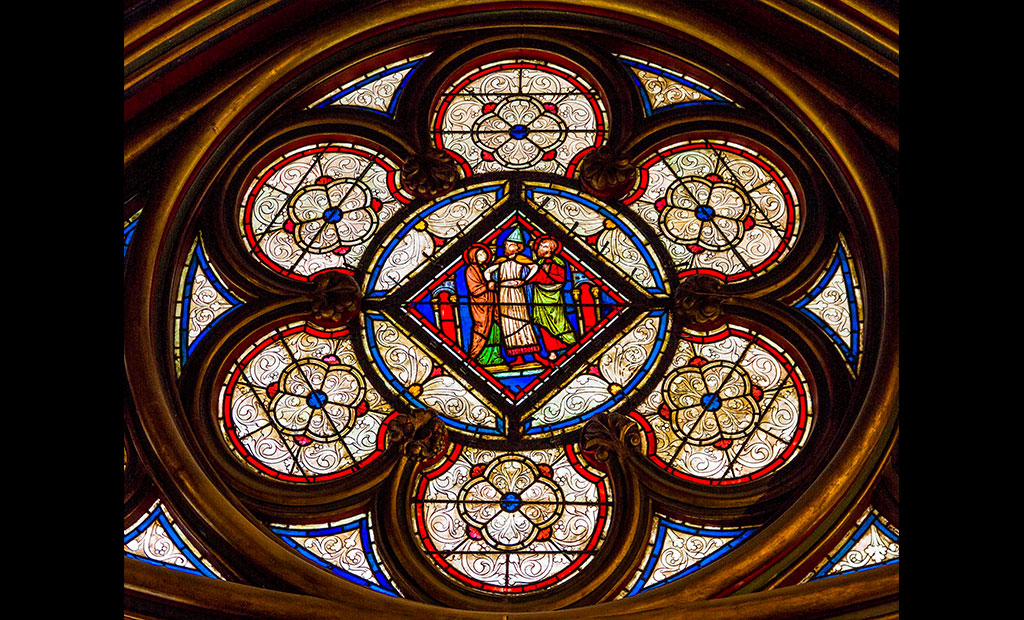 شیشه های منقوش کلیسای سنت شاپل پاریس