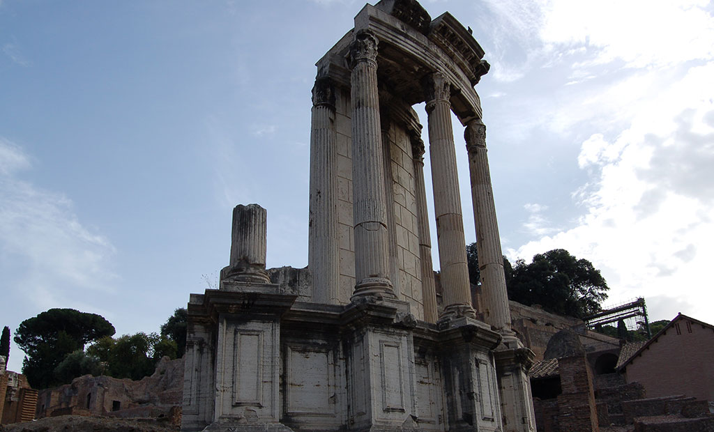 معبد دایره ای شکل وستا در رومان فروم